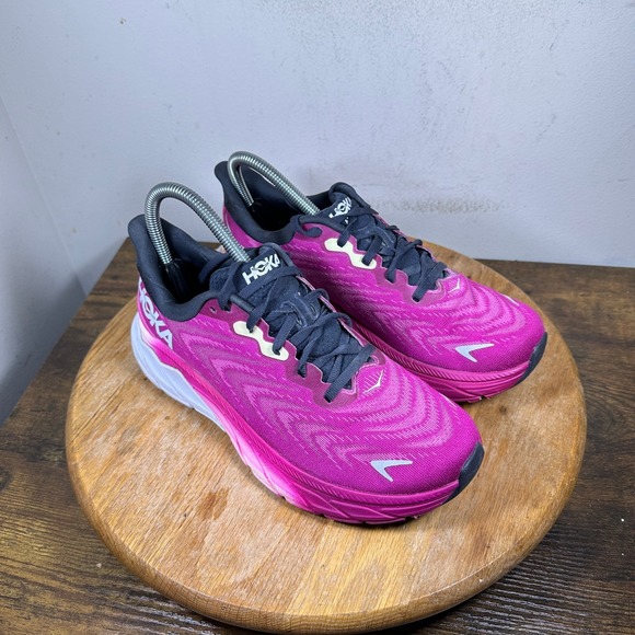 Hoka Arahi 6 Womens 7.5 B Festival Fuchsia Pink Shoes 1123195 FFIR